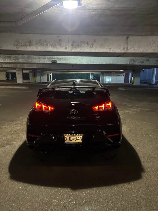 2021 Hyundai Veloster - Image 8 of 11