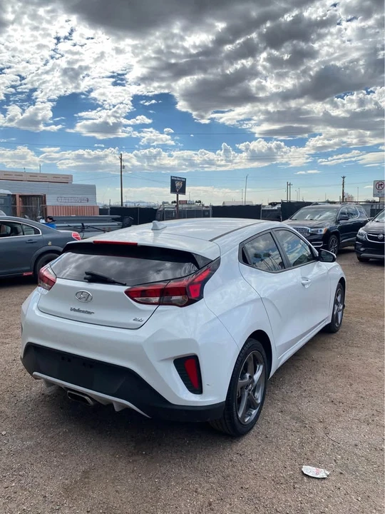 2021 Hyundai Veloster - Image 5 of 10