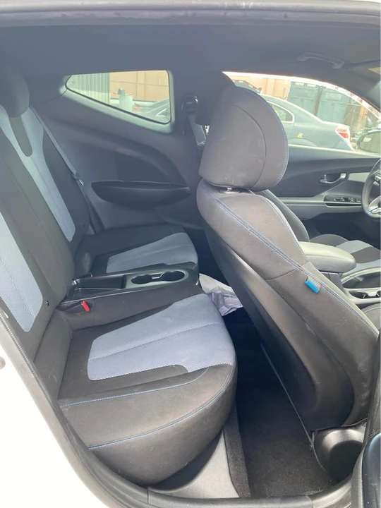 2021 Hyundai Veloster - Image 7 of 10