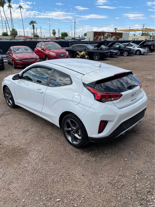 2021 Hyundai Veloster - Image 4 of 10