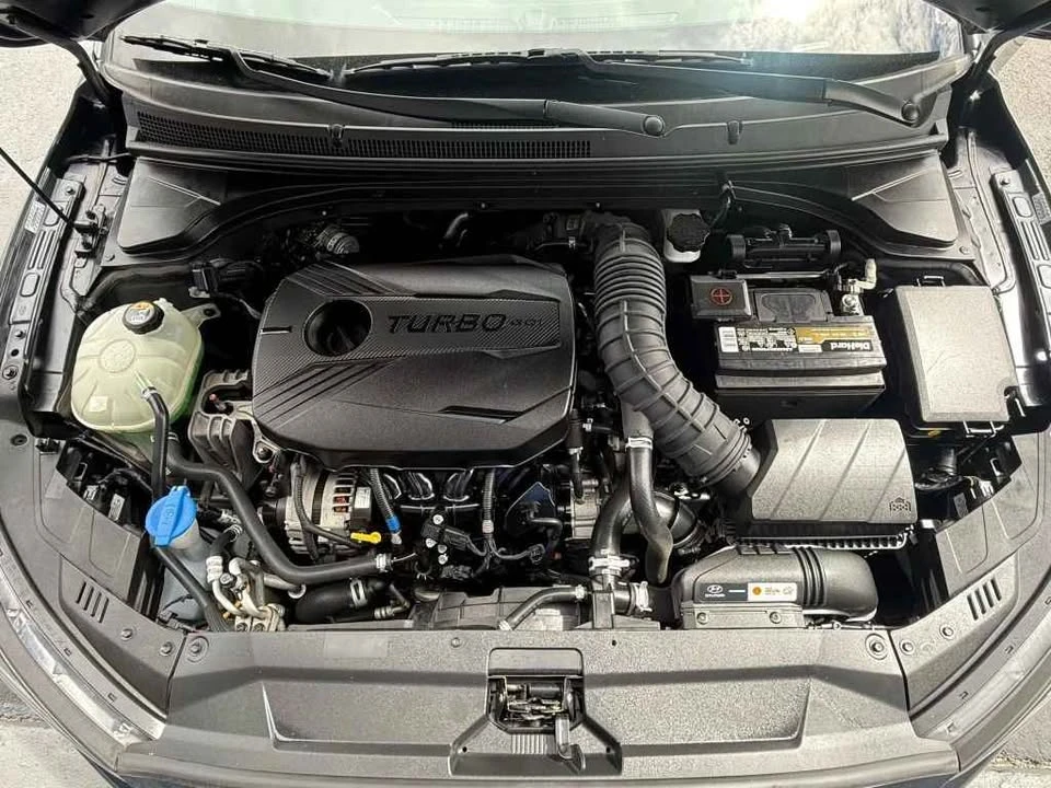 2021 Hyundai Veloster - Image 16 of 18