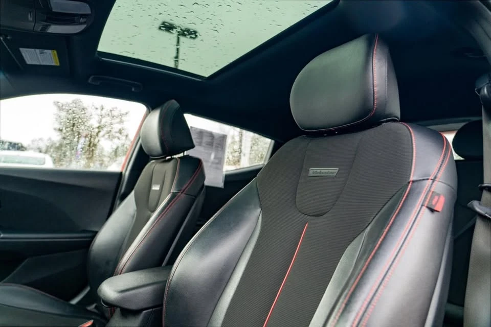 2021 Hyundai Veloster - Image 14 of 19