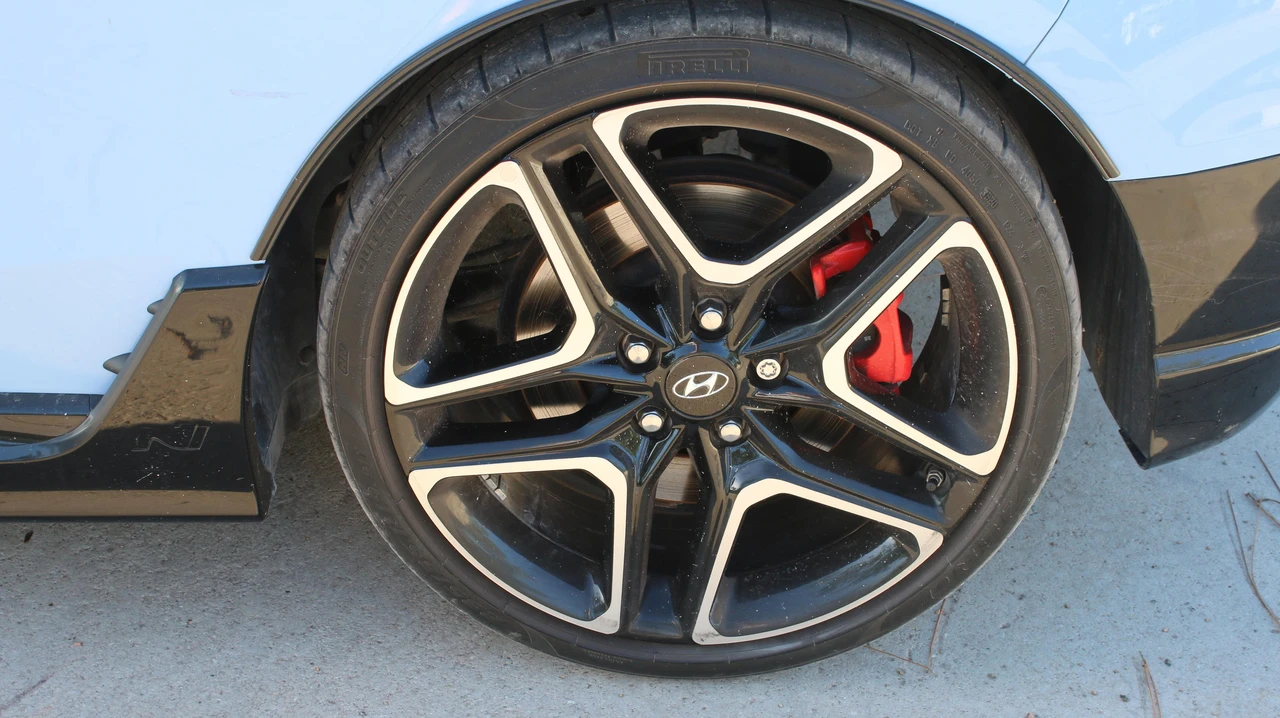 2021 Hyundai Veloster N - Image 8 of 12