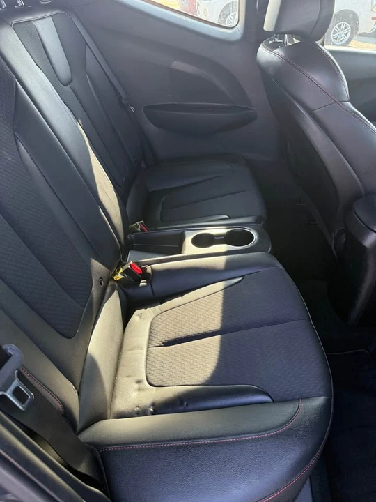 2021 Hyundai Veloster - Image 10 of 12