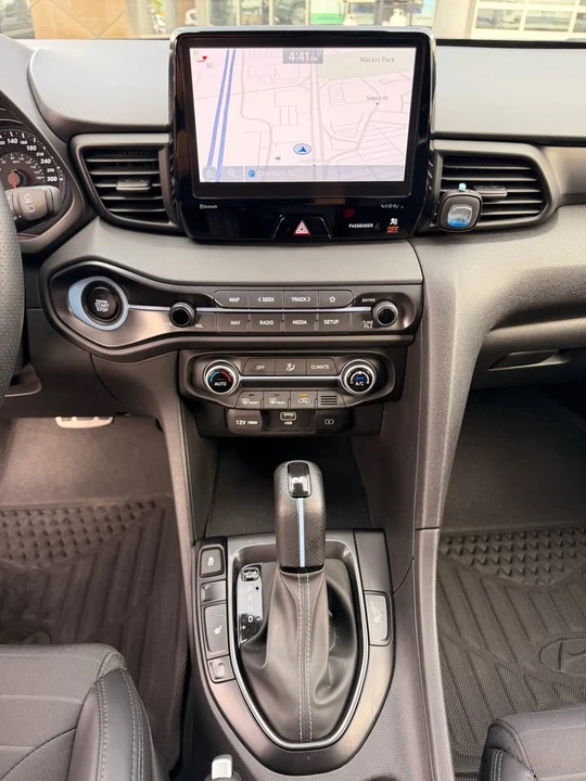 2021 Hyundai Veloster - Image 11 of 17