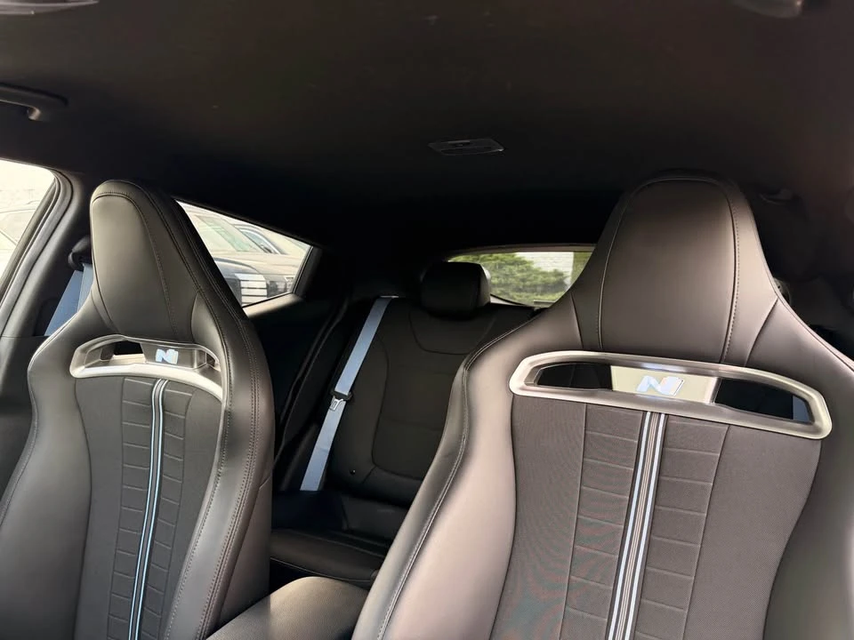 2021 Hyundai Veloster - Image 13 of 17