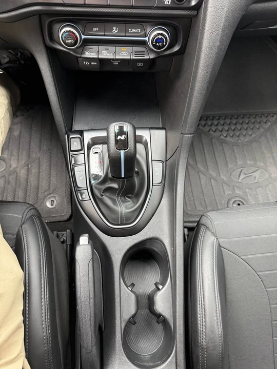 2021 Hyundai Veloster - Image 6 of 12