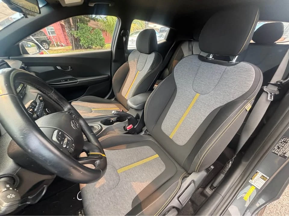 2021 Hyundai Veloster - Image 8 of 10