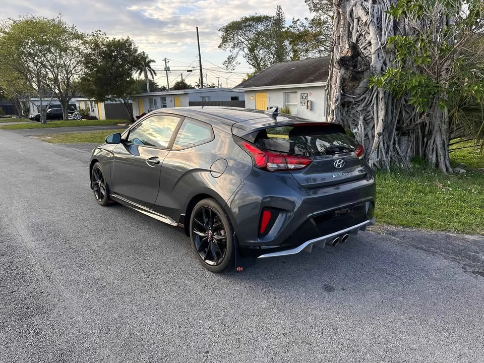 2021 Hyundai Veloster - Image 3 of 11