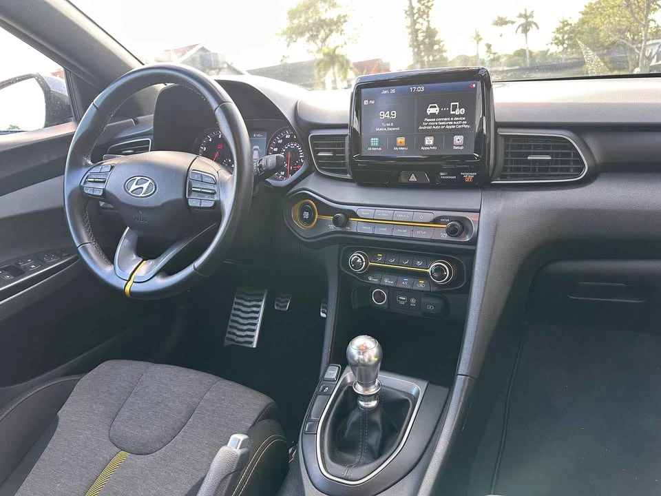 2021 Hyundai Veloster - Image 9 of 11