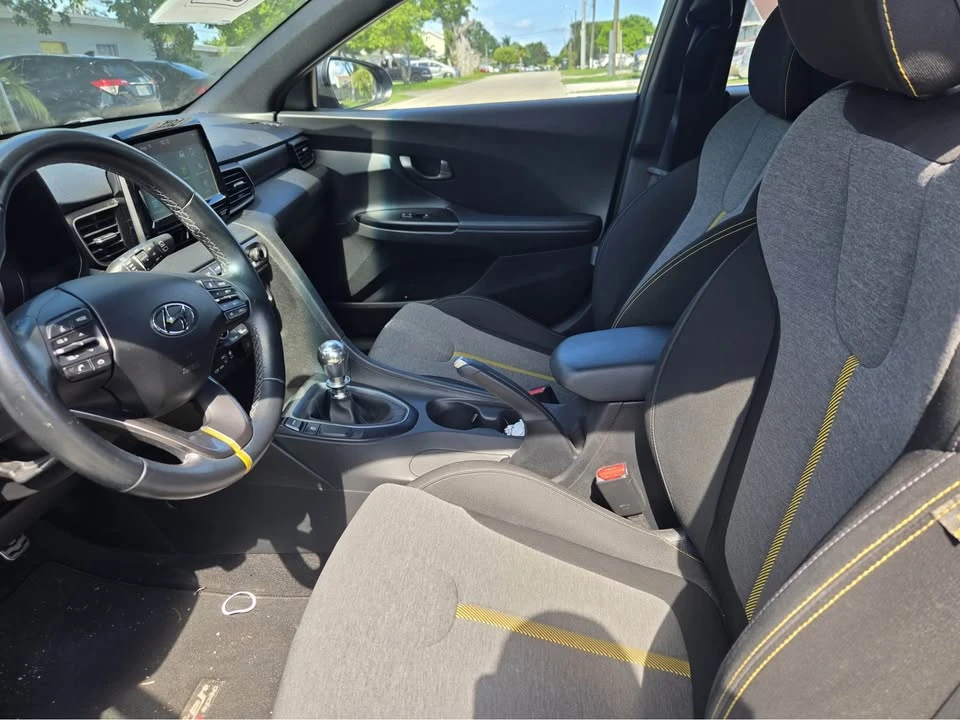 2021 Hyundai Veloster - Image 9 of 11