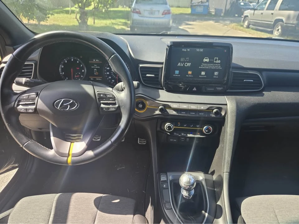 2021 Hyundai Veloster - Image 8 of 11