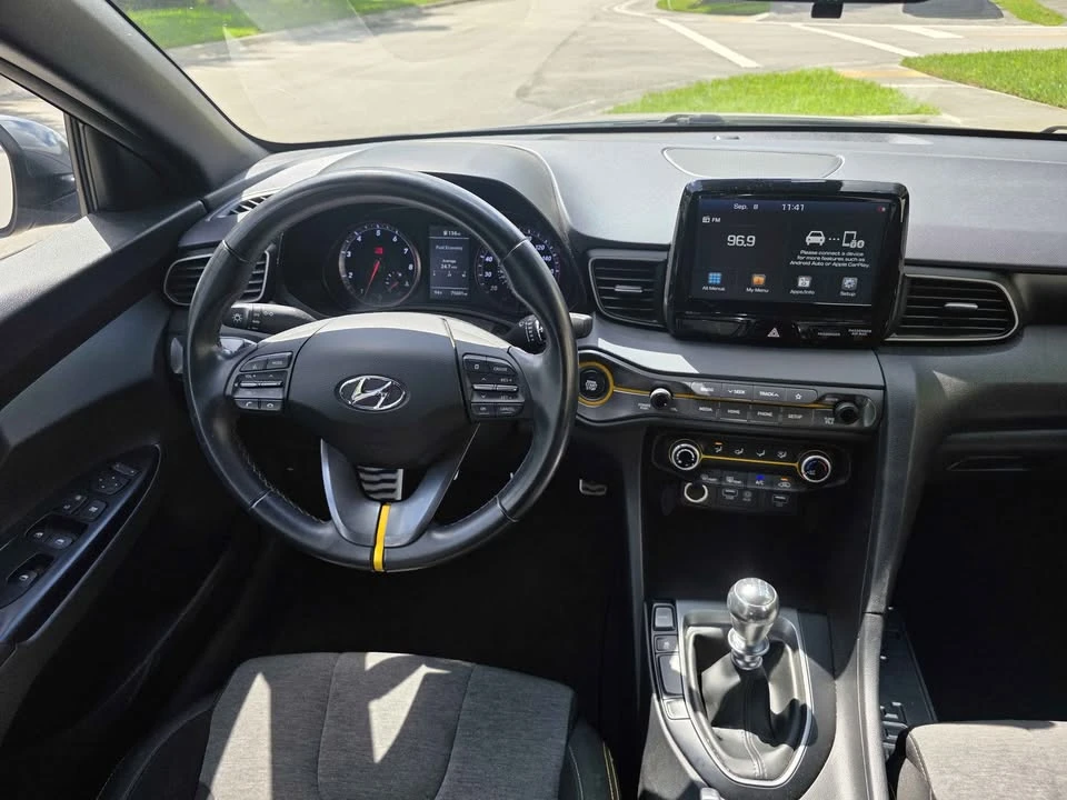 2021 Hyundai Veloster - Image 9 of 10