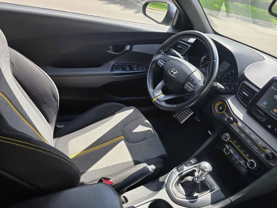 2021 Hyundai Veloster - Image 8 of 10
