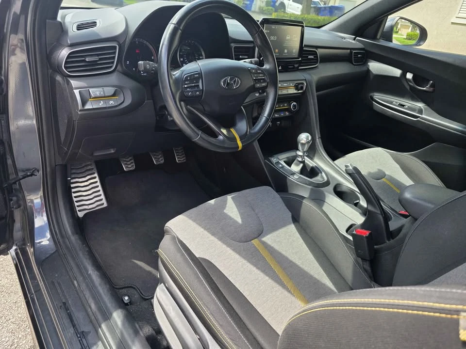 2021 Hyundai Veloster - Image 7 of 10