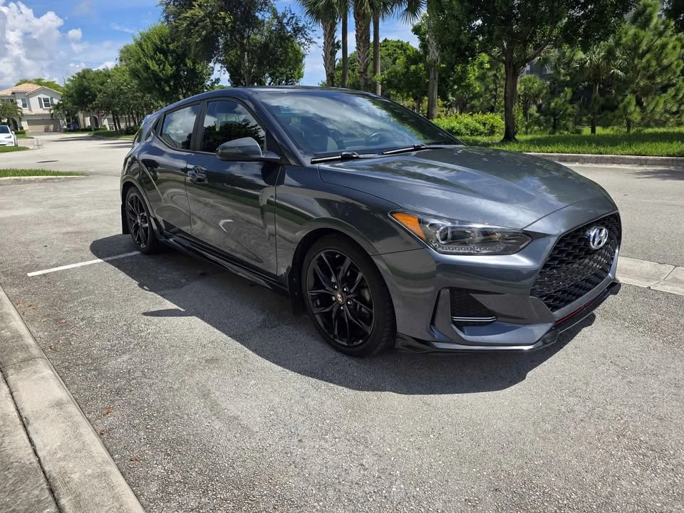 2021 Hyundai Veloster - Image 2 of 10