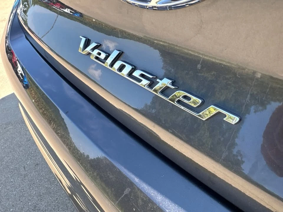 2021 Hyundai Veloster - Image 9 of 18