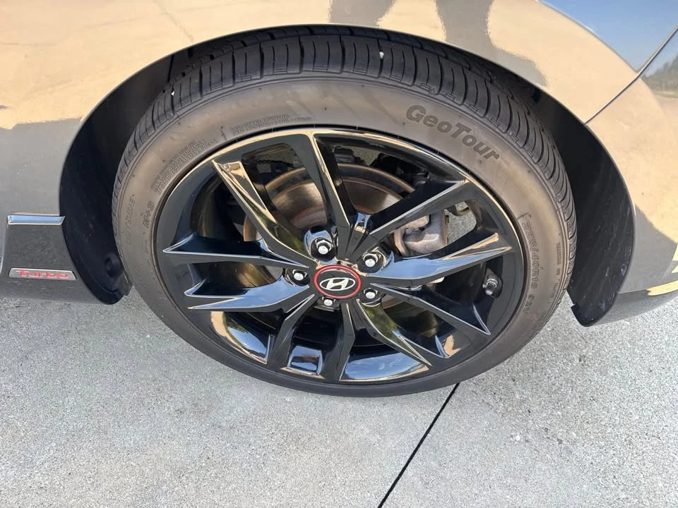 2021 Hyundai Veloster - Image 10 of 18