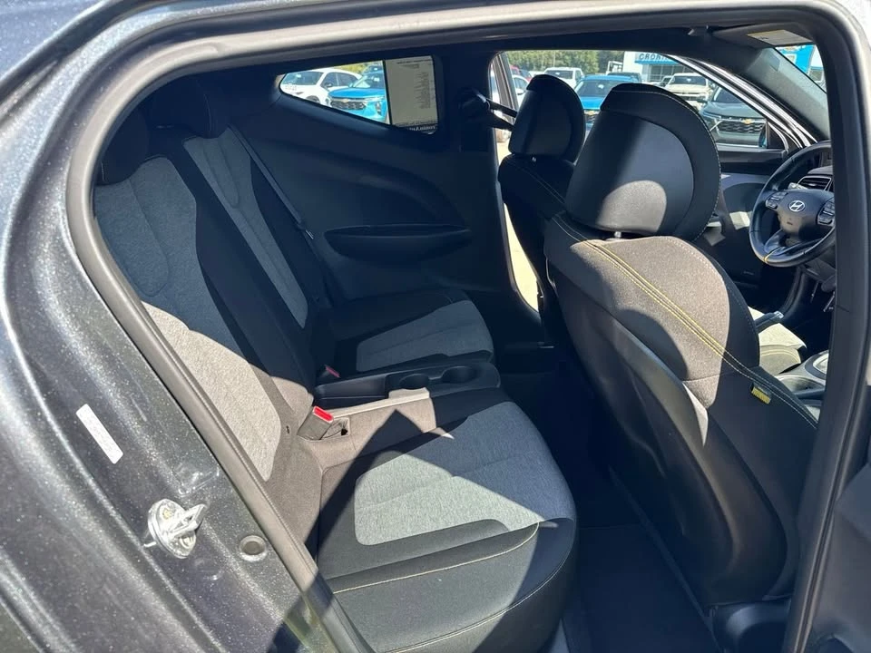 2021 Hyundai Veloster - Image 13 of 18