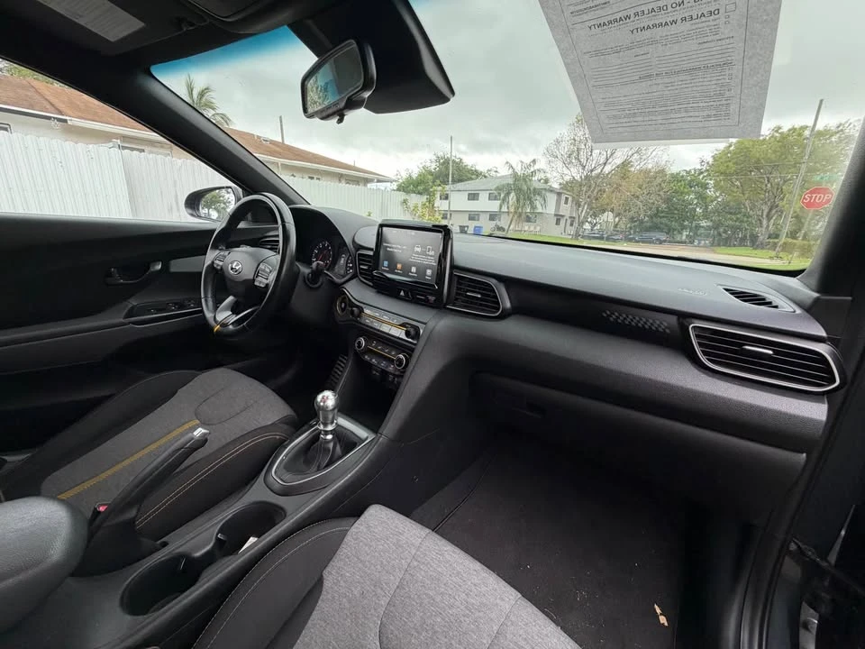 2021 Hyundai Veloster - Image 7 of 10