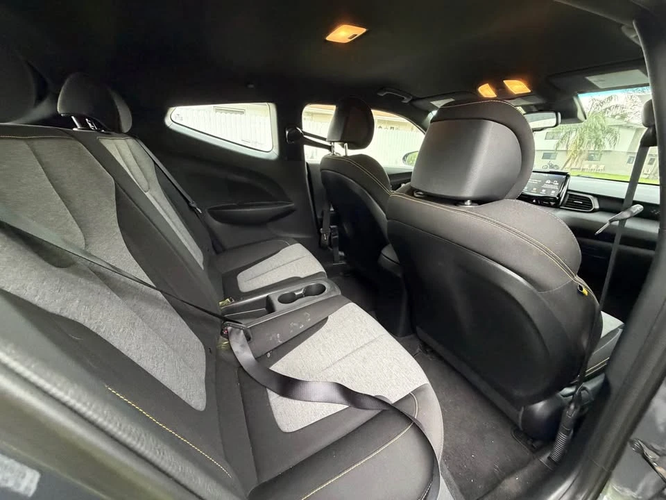 2021 Hyundai Veloster - Image 6 of 10
