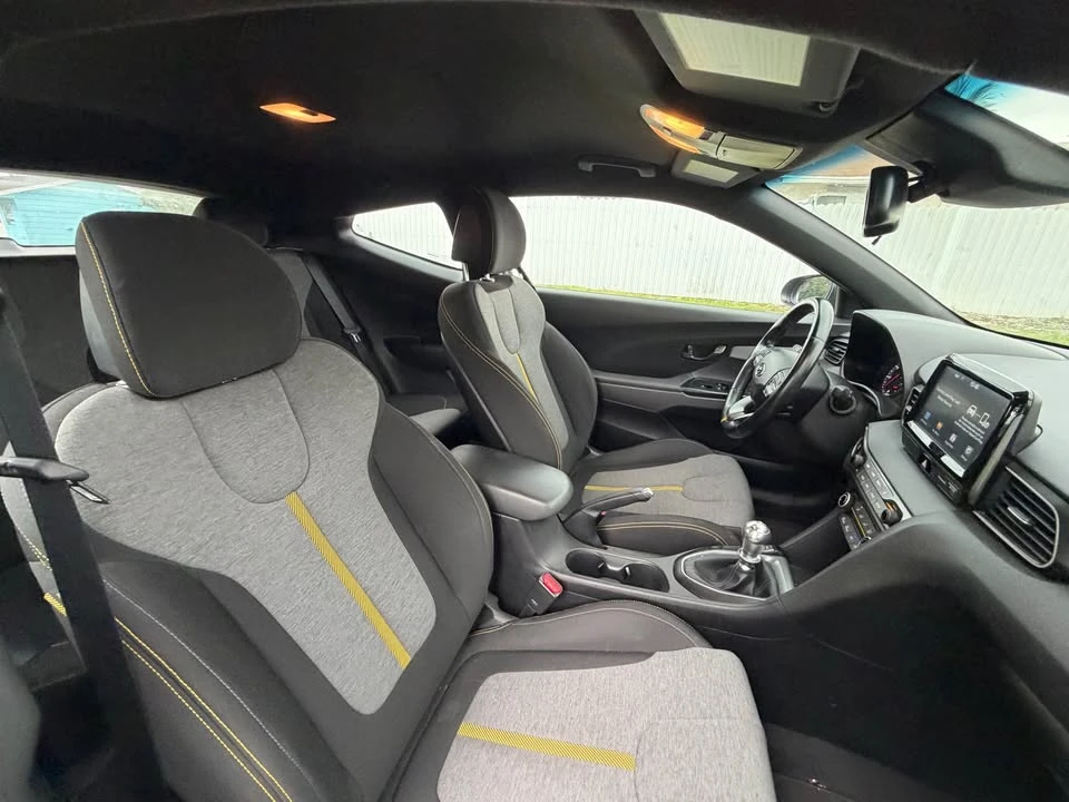 2021 Hyundai Veloster - Image 9 of 10
