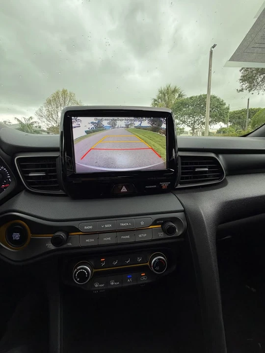 2021 Hyundai Veloster - Image 10 of 10