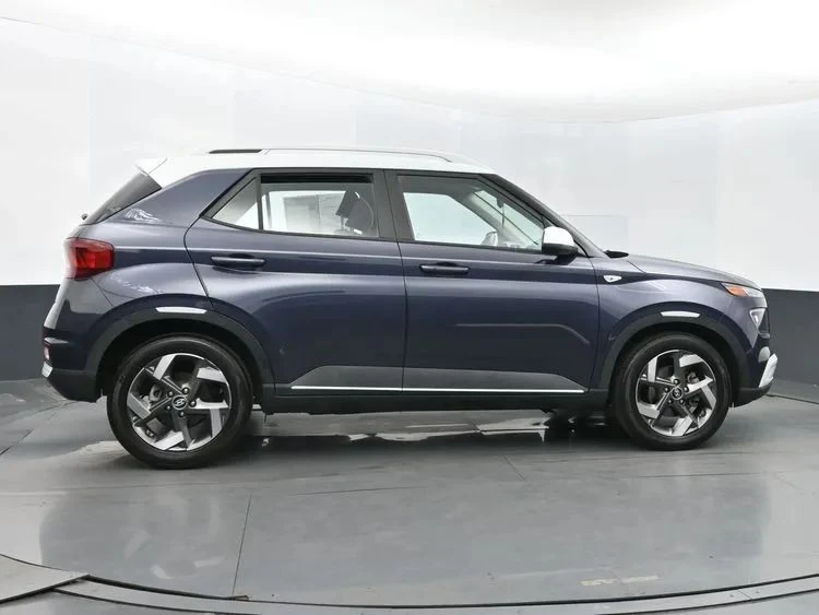 2021 Hyundai Venue - Image 4 of 12