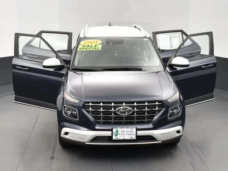 2021 Hyundai Venue - Image 10 of 12