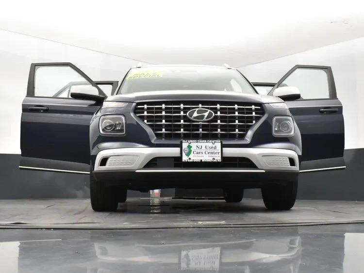 2021 Hyundai Venue - Image 11 of 12