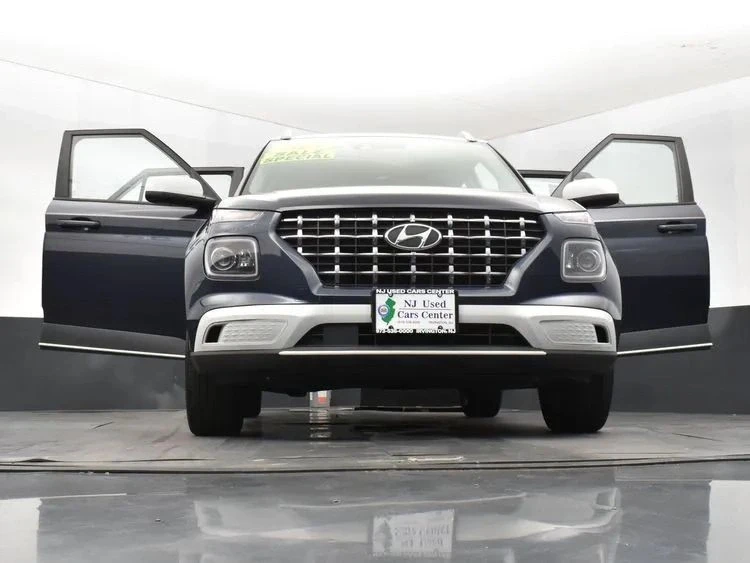 2021 Hyundai Venue - Image 11 of 12