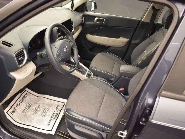 2021 Hyundai Venue - Image 8 of 9