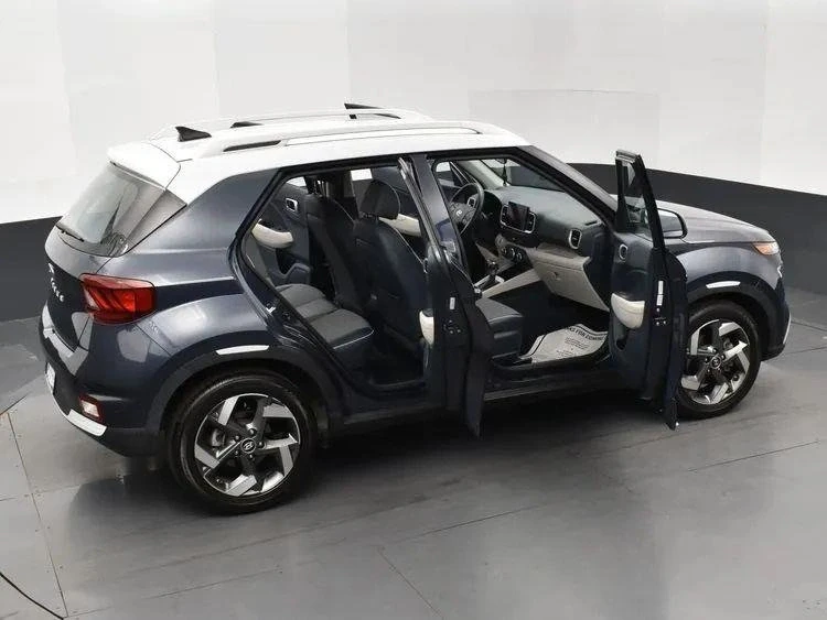 2021 Hyundai Venue - Image 4 of 9