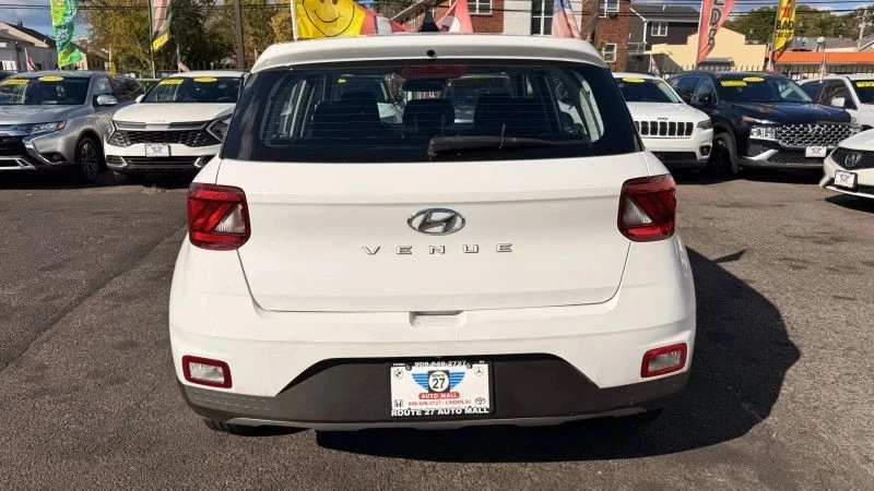 2021 Hyundai Venue - Image 6 of 12