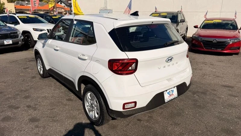 2021 Hyundai Venue - Image 5 of 12