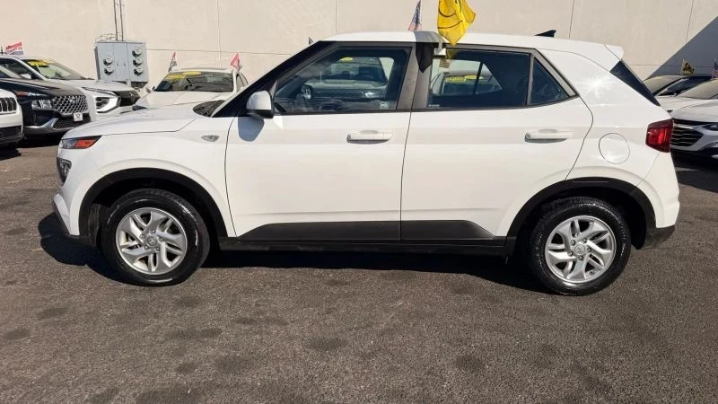 2021 Hyundai Venue - Image 10 of 12