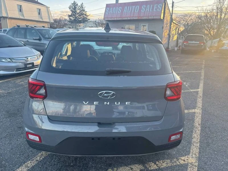 2021 Hyundai Venue - Image 7 of 12