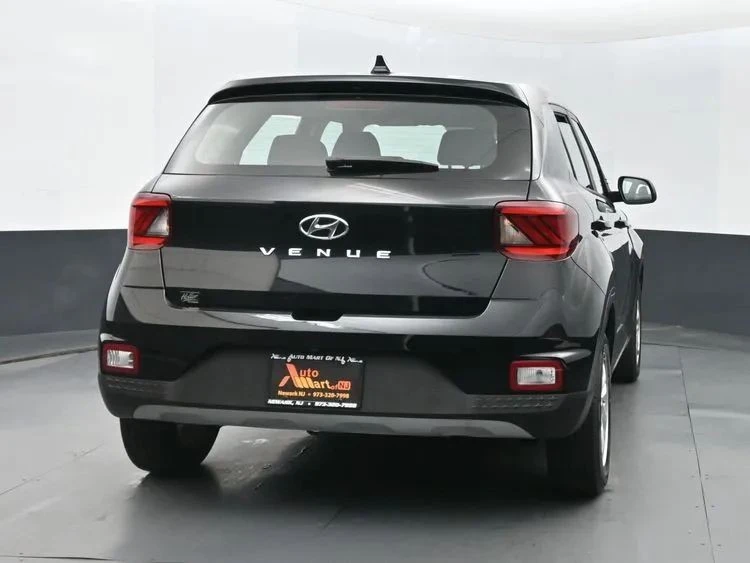 2021 Hyundai Venue - Image 8 of 12