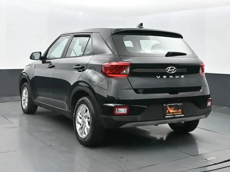 2021 Hyundai Venue - Image 9 of 12