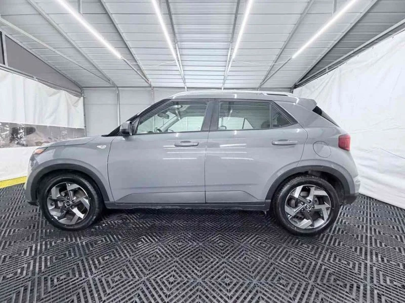 2021 Hyundai Venue - Image 4 of 12