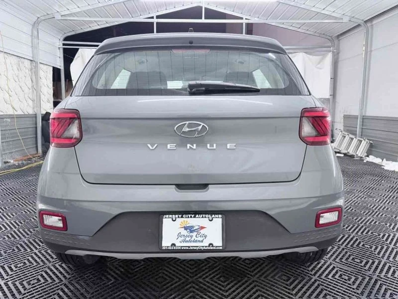 2021 Hyundai Venue - Image 6 of 12