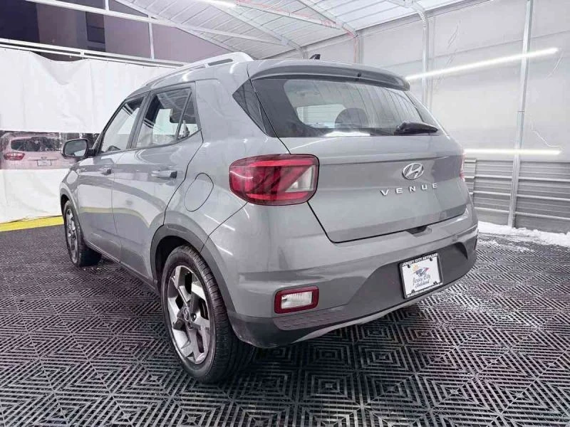 2021 Hyundai Venue - Image 5 of 12