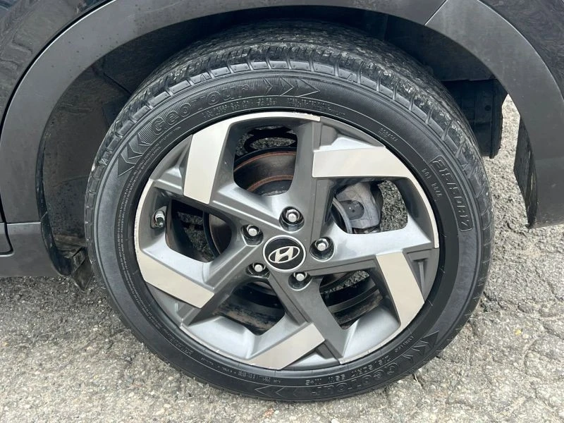 2021 Hyundai Venue - Image 10 of 12