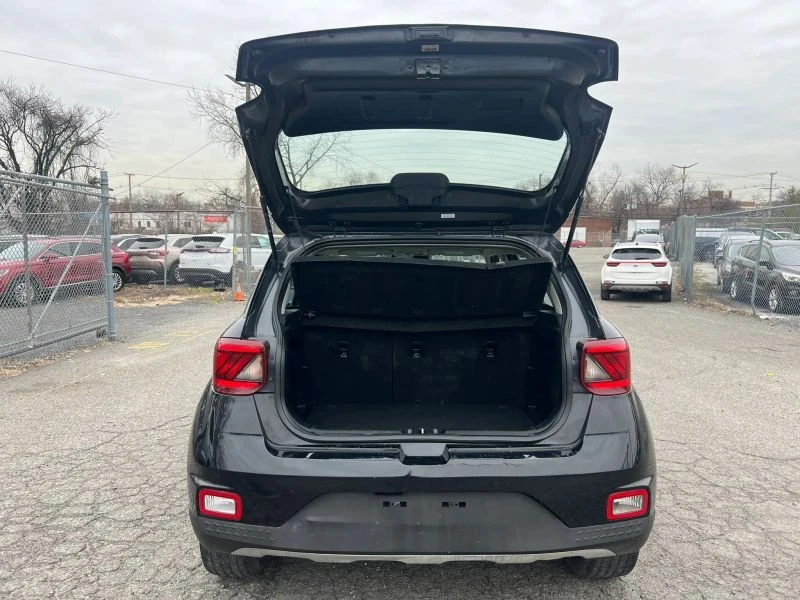 2021 Hyundai Venue - Image 9 of 12