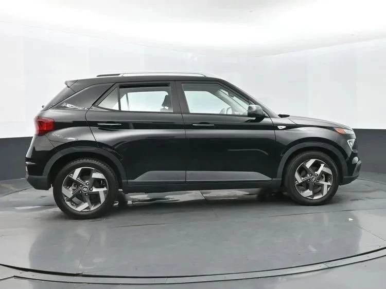 2021 Hyundai Venue - Image 4 of 12
