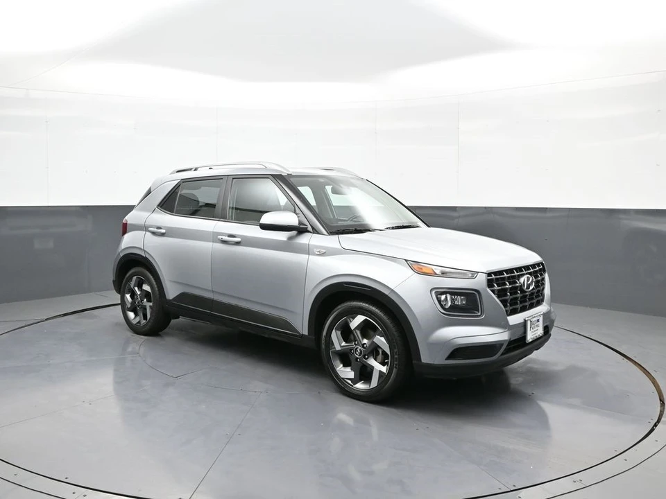 2021 Hyundai Venue - Image 4 of 12