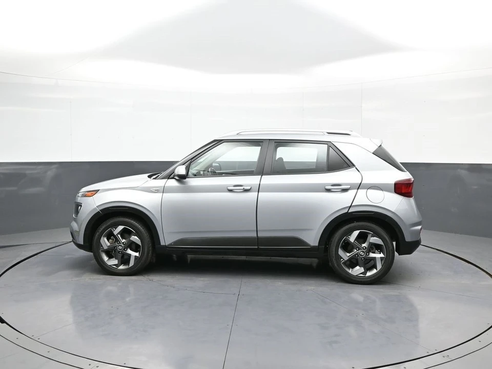 2021 Hyundai Venue - Image 9 of 12