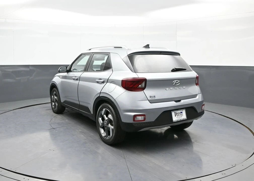 2021 Hyundai Venue - Image 8 of 12