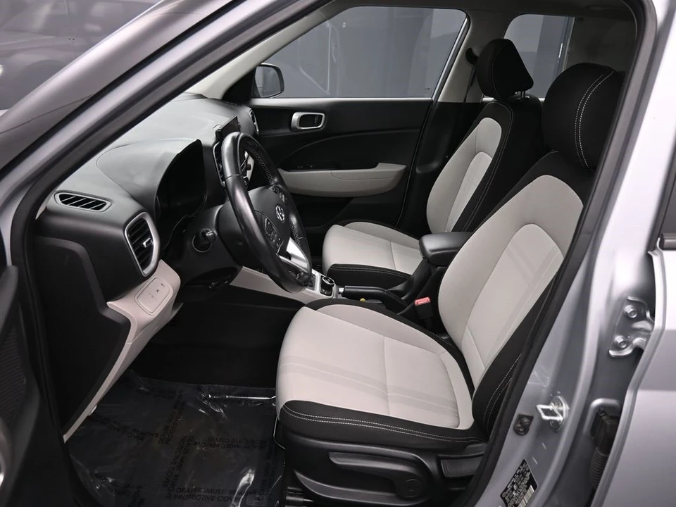 2021 Hyundai Venue - Image 19 of 21
