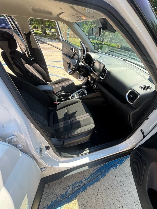 2021 Hyundai Venue - Image 8 of 9